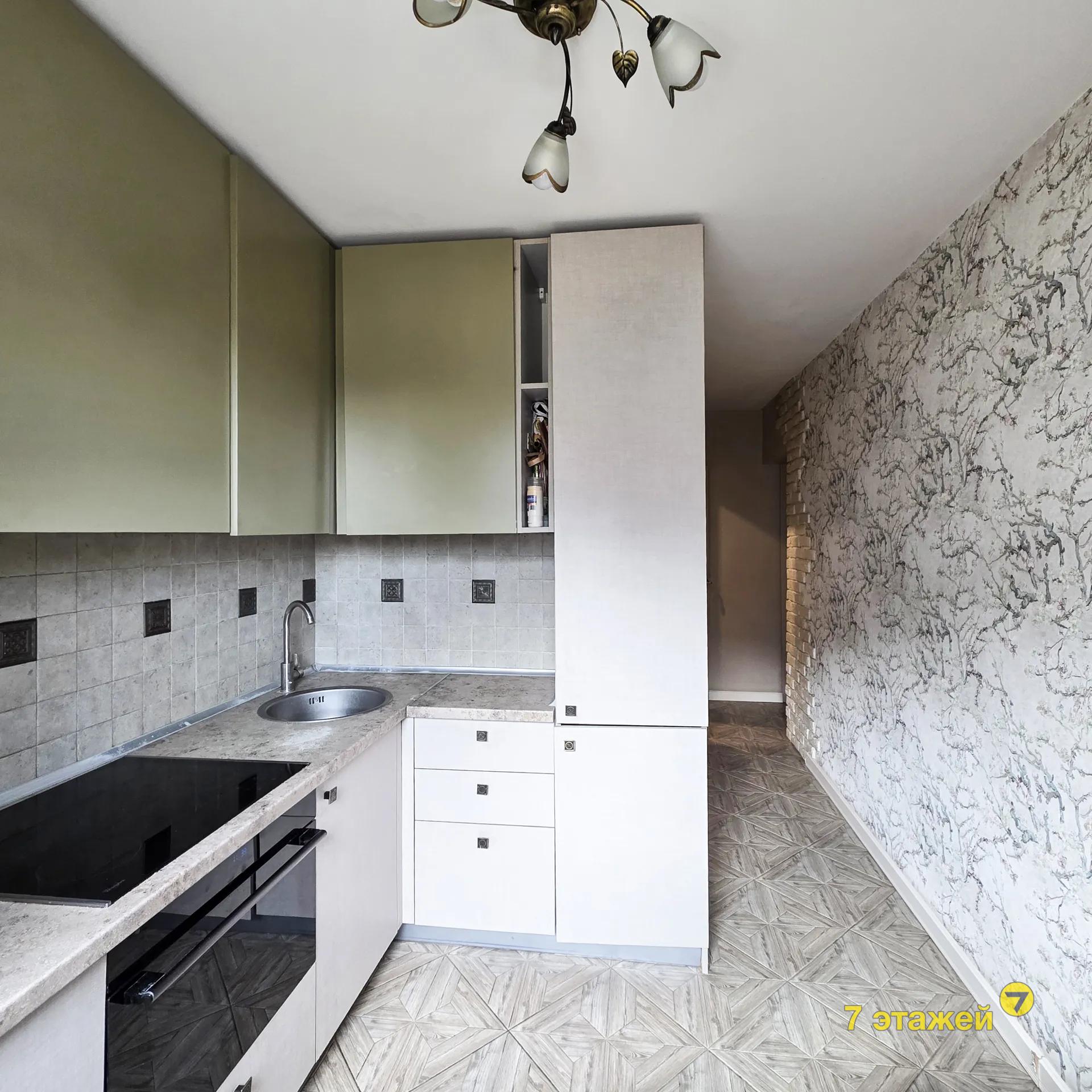  29.2м.кв., комнат 1, Минск (Есенина ул., 139)