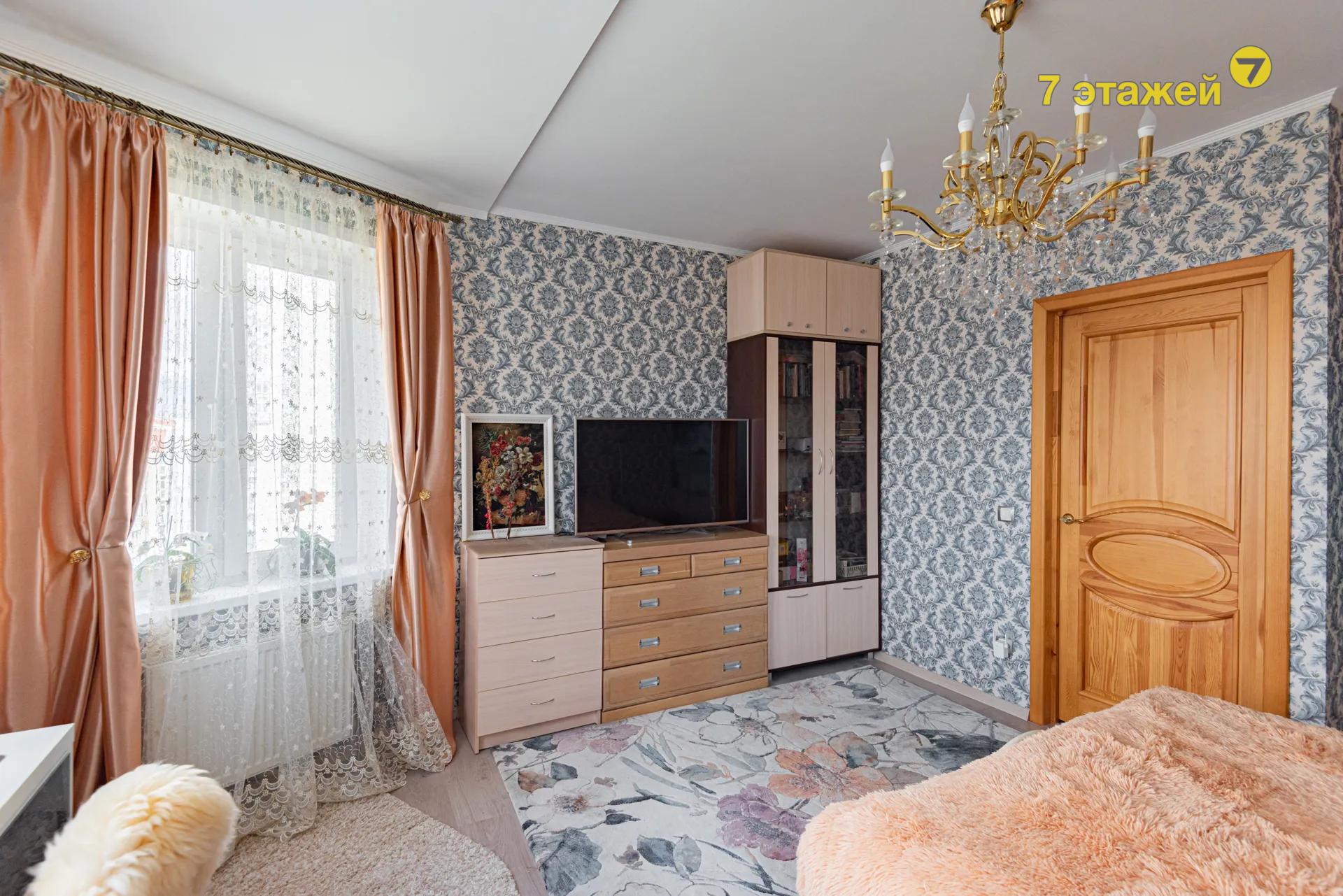  90.5м.кв., комнат 3, Минск (Яна Чечота ул., 28)