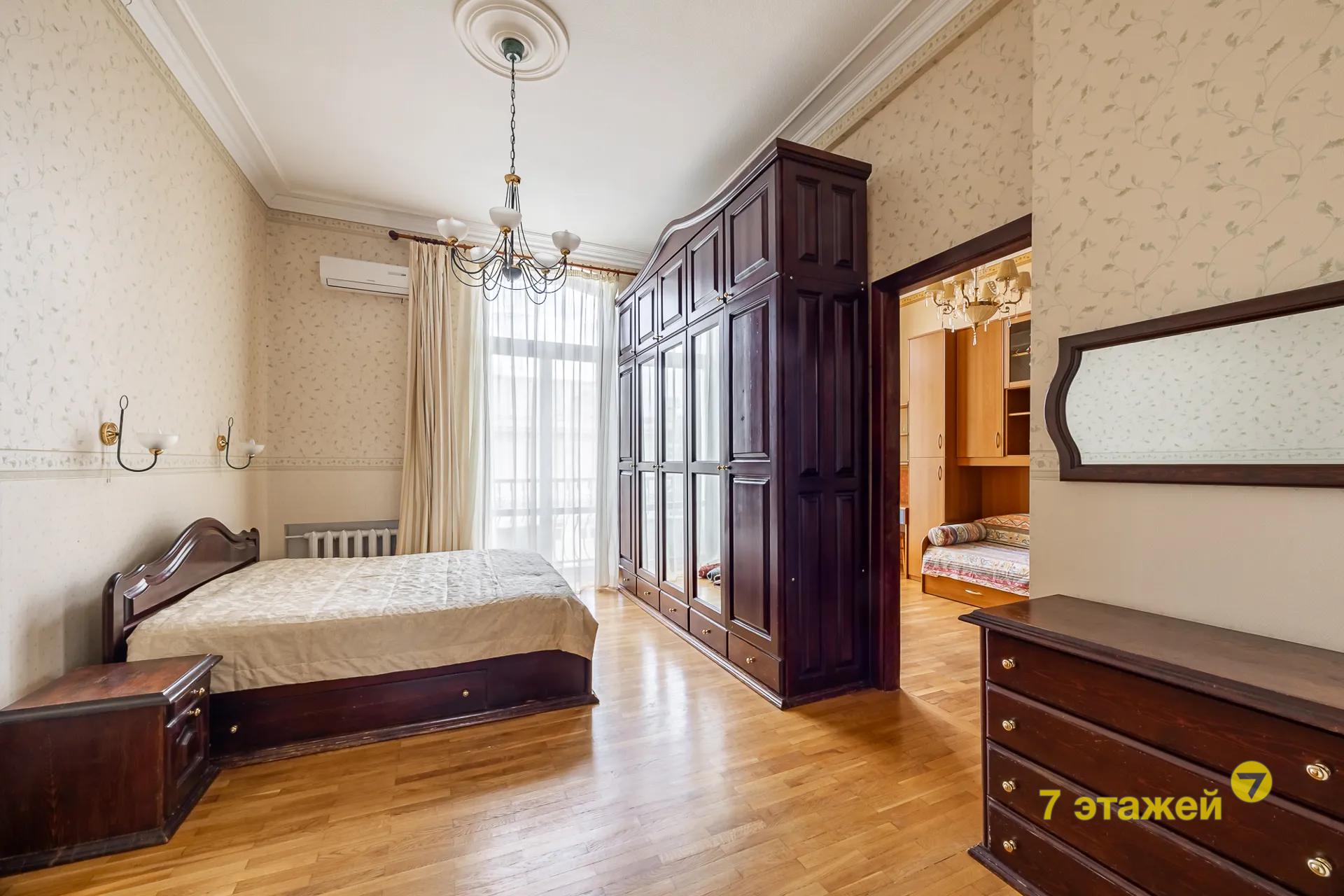  88.7м.кв., комнат 3, Минск (Красная ул., 3)