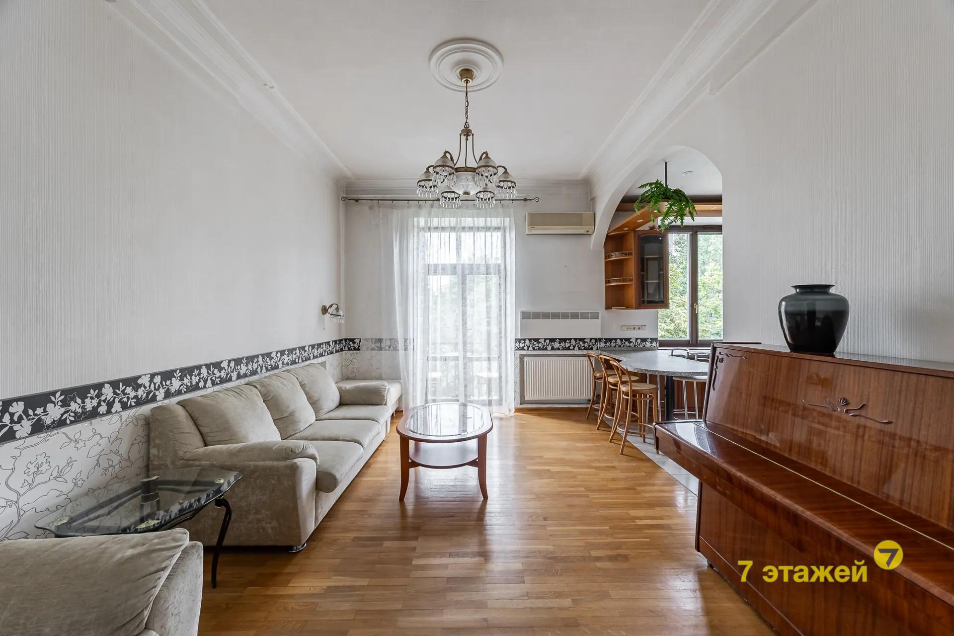  88.7м.кв., комнат 3, Минск (Красная ул., 3)