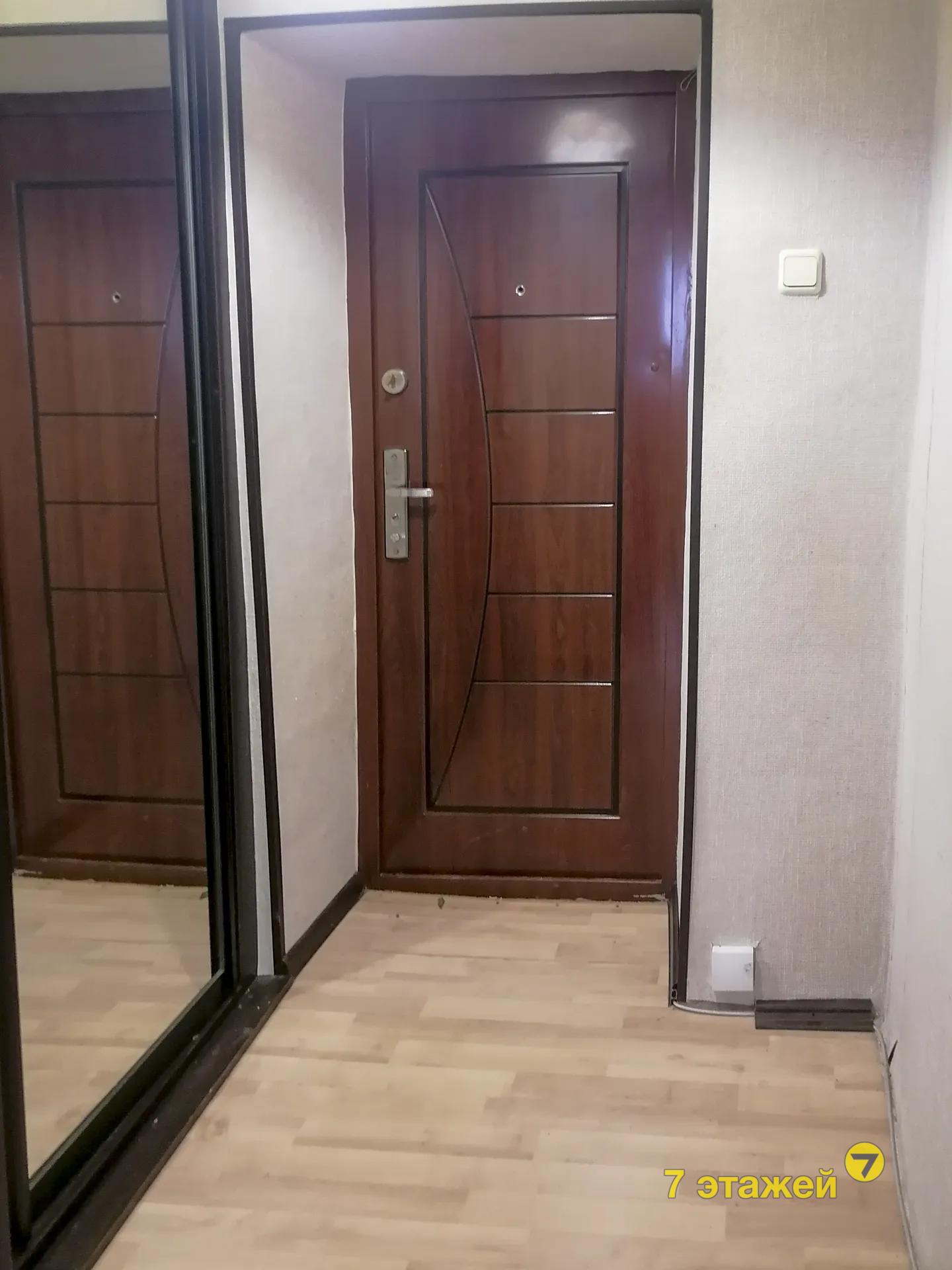 Заславль, Микрорайон 1 м-н, д.10, 1-ком. квартира, 2-этаж