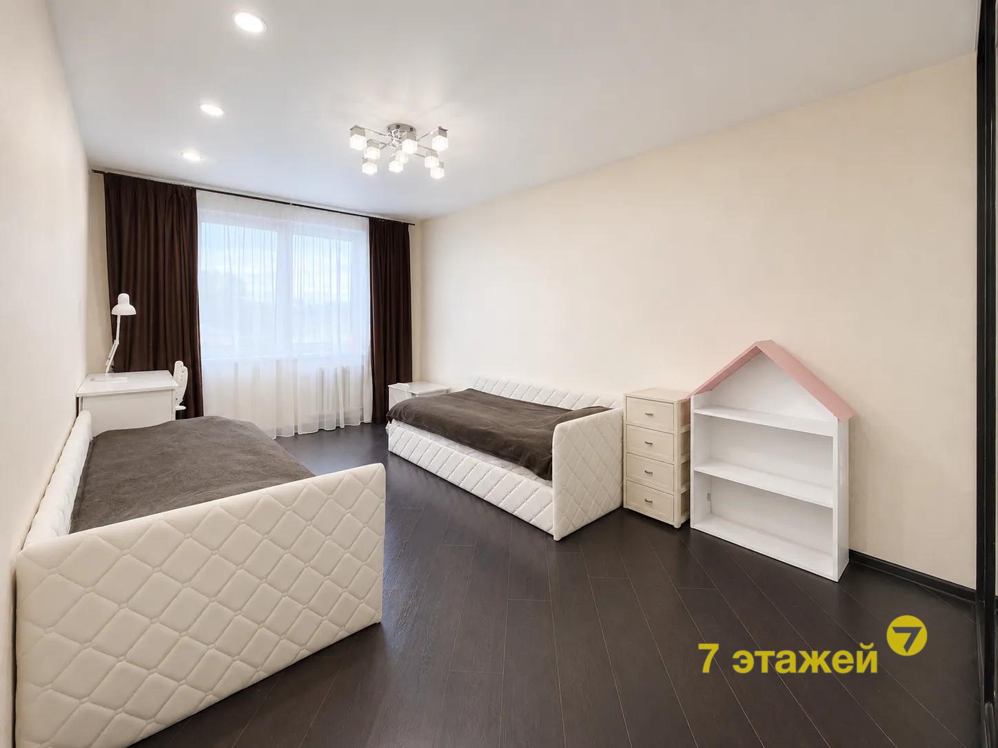  76.9м.кв., комнат 3, Минск (Наполеона Орды ул., 23)